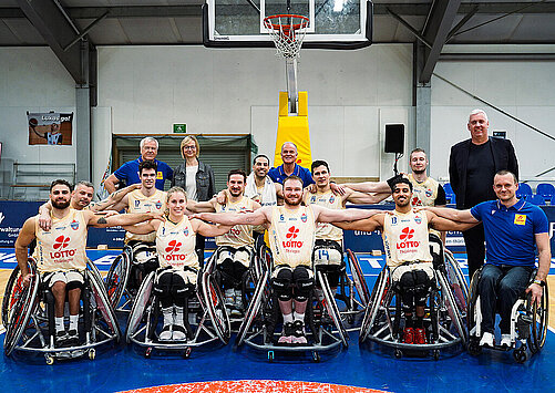 Mannschaft der Thuringia Bulls und Katja Wolf