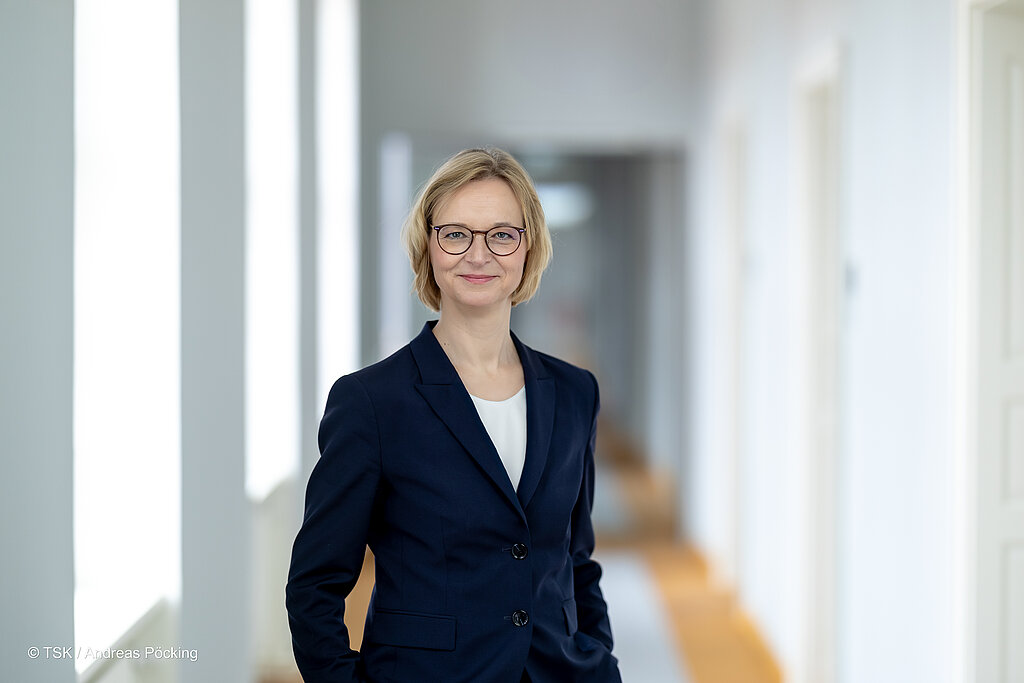 Portrait von Finanzministerin und stellvertretenden Ministerpräsidentin Katja Wolf